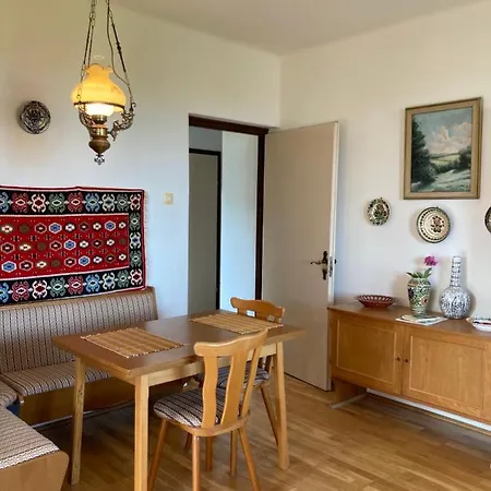 Apartment Gyoengyvirag Szallas *